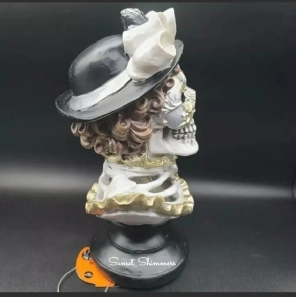 Halloween Animated Light Masquerade Costume VICTORIAN SKELETON COUPLE Bust Decor - Picture 8 of 12